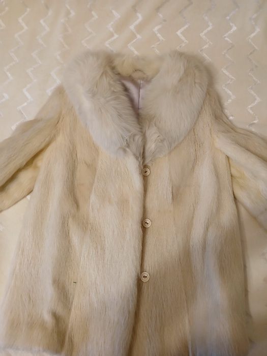 Futro z białych nutrii