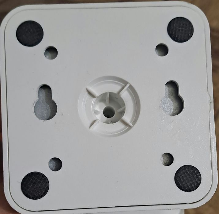 Камера відеоспостереження hikvision ds-2cd2420f-i