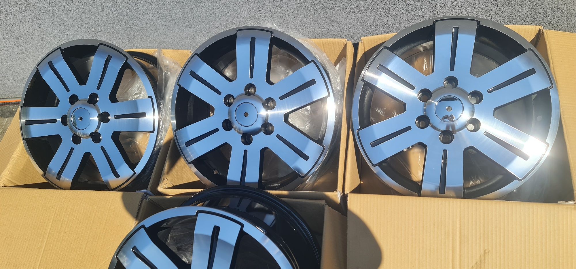 "16 6x125 IVECO NOWE
