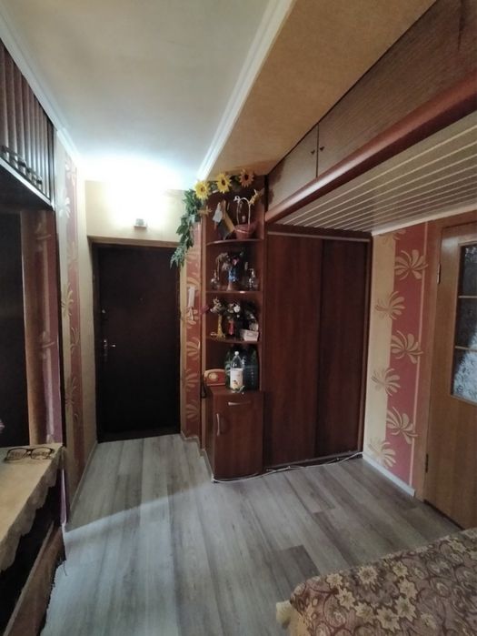 Продам 3к квартиру з меблями і технікою в Броварах