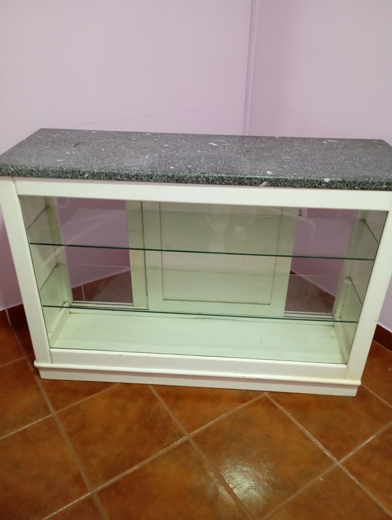 Balcão expositor