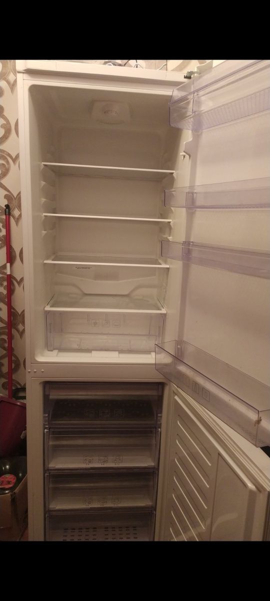 Продам холодильник ВЕКО