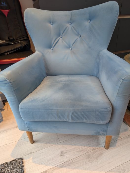 Pilnie sprzedam sofę i fotel