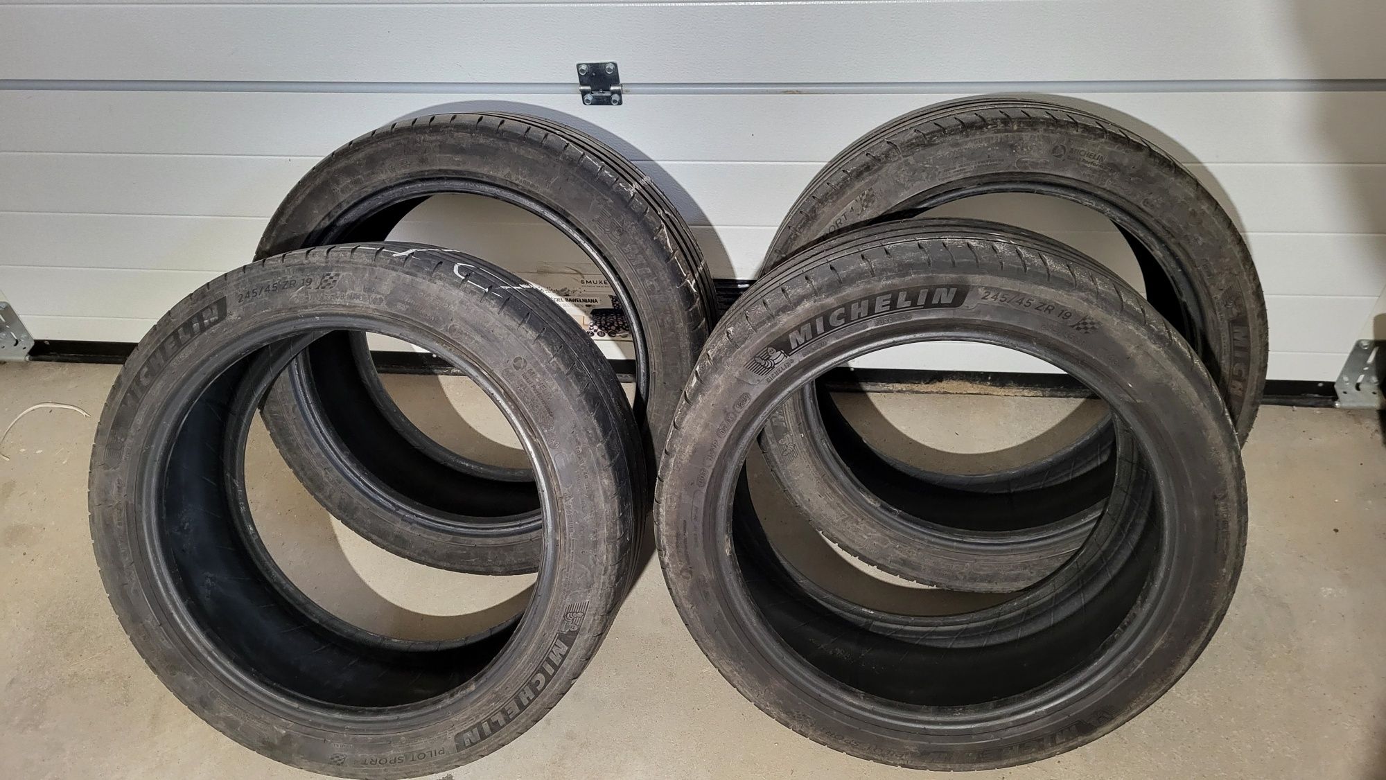 Michelin Pilot Sport 4 245/45/19 4szt.