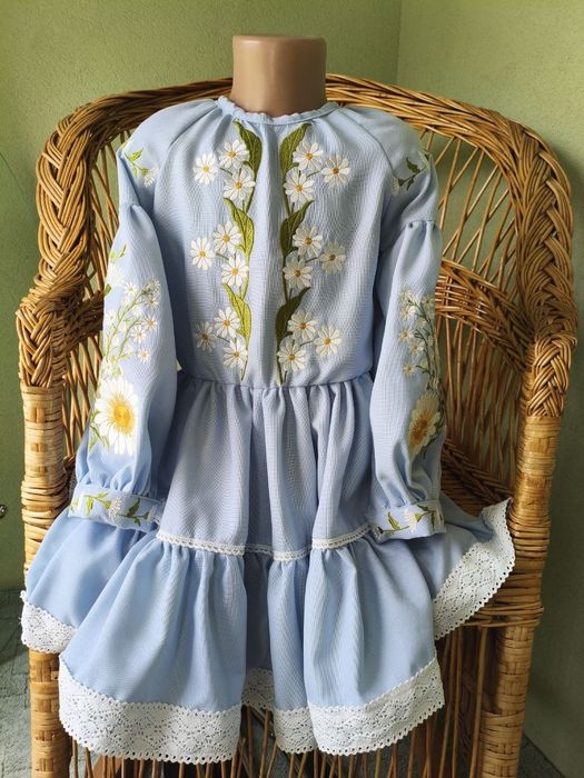 Вишиті сукні для дівчаток