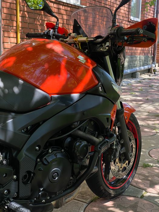 Мотоцикл Suzuki GSR600