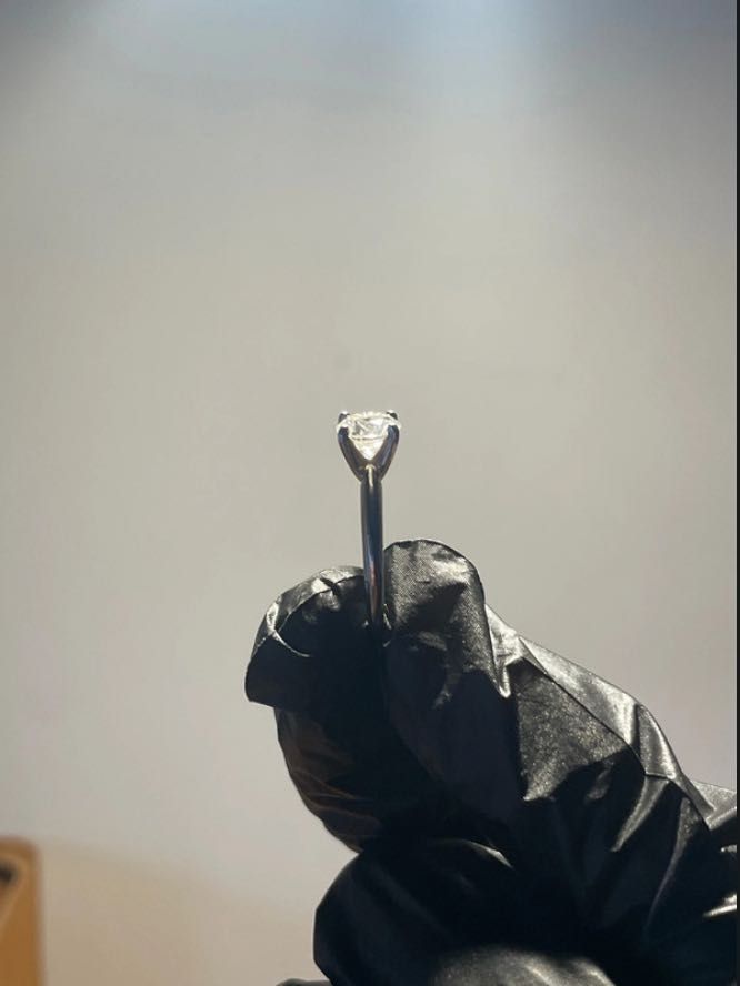 Anel com Diamante Natural - ROLEX PARTNER