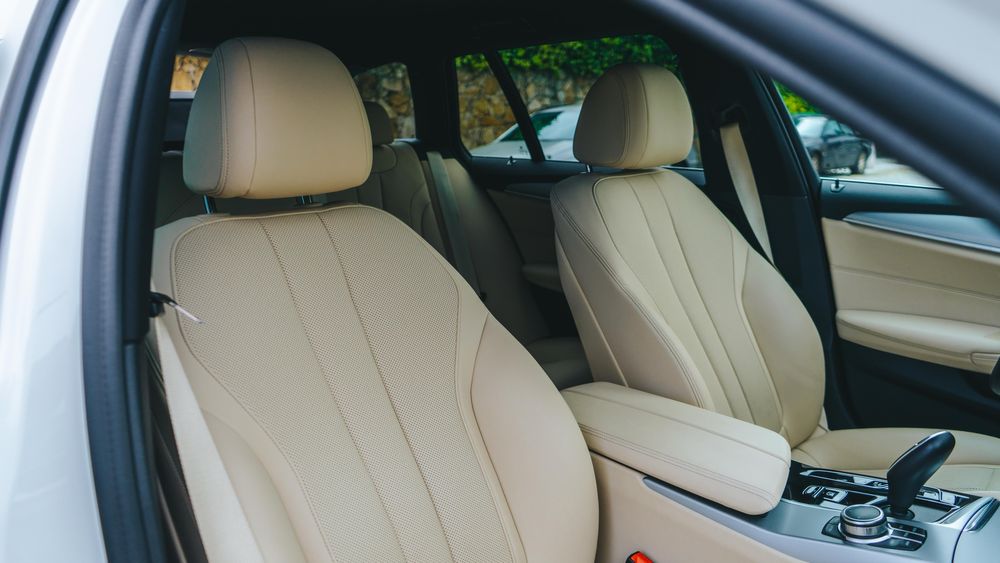 BMW 520e Touring Individual 2022