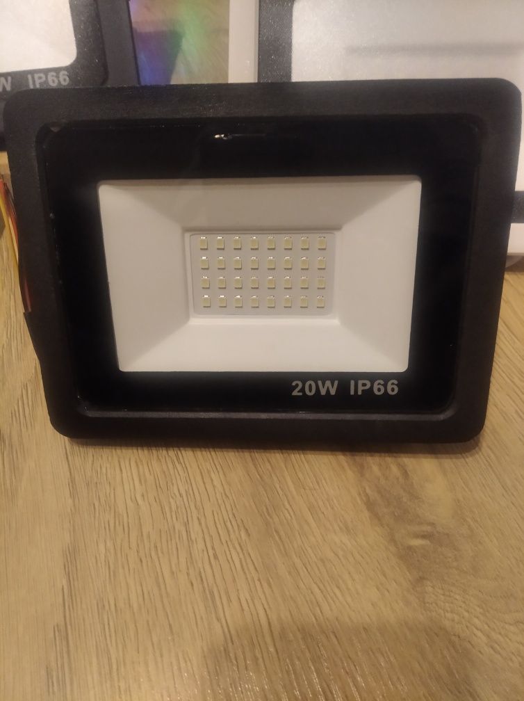 Lampa Halogen Naświetlacz LED 20W 30W 50W 100W IP66