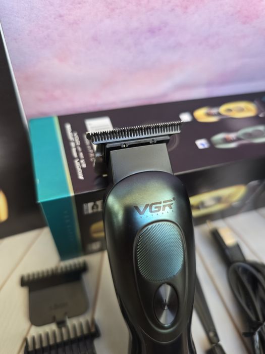 VGR V 227 GREEN тример для бороди трімер для голови тубо режим триммер