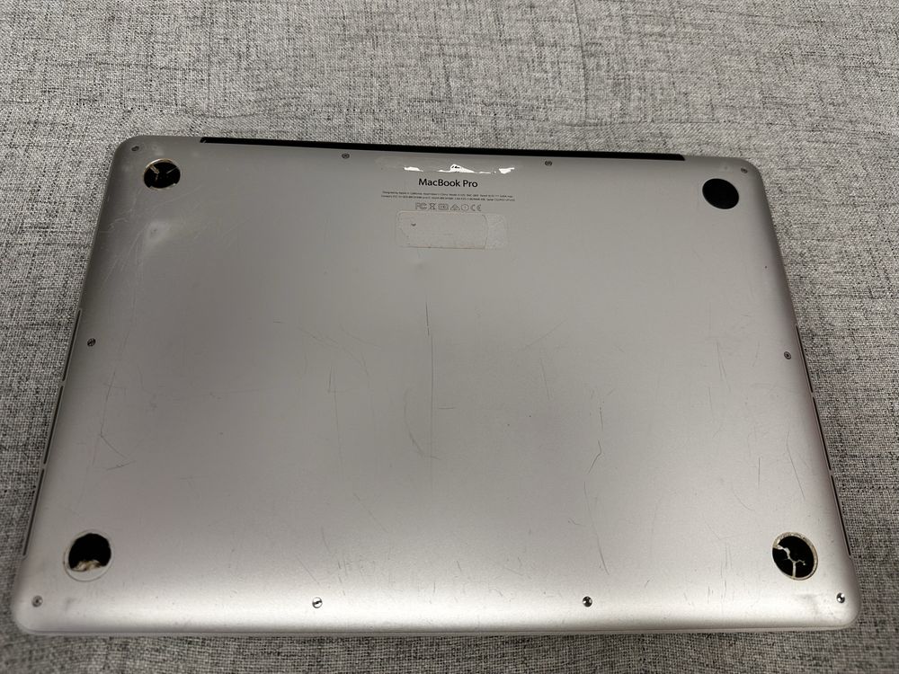 OS X Yosemite Версія 10.10.5 MacBook Pro Процесор 2,7