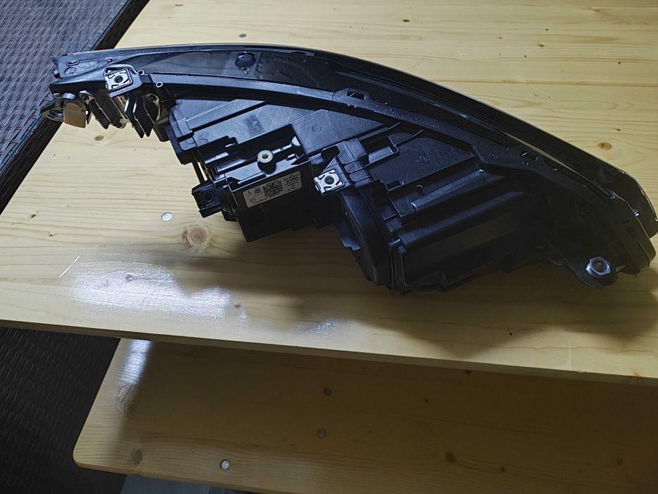 Ótica FAROL Volkswagem Golf ano 2020 a 2025