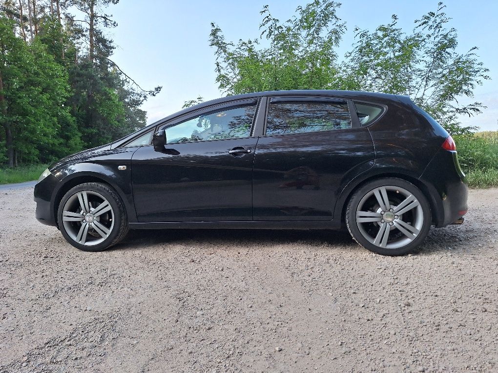 Seat leon 2  2.0 FSI benzyna  2006