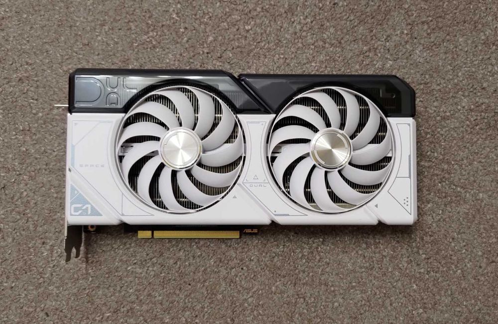 Відеокарта RTX 4070 ASUS Dual White OC Edition 12GB GDDR6X НА ГАРАНТІЇ