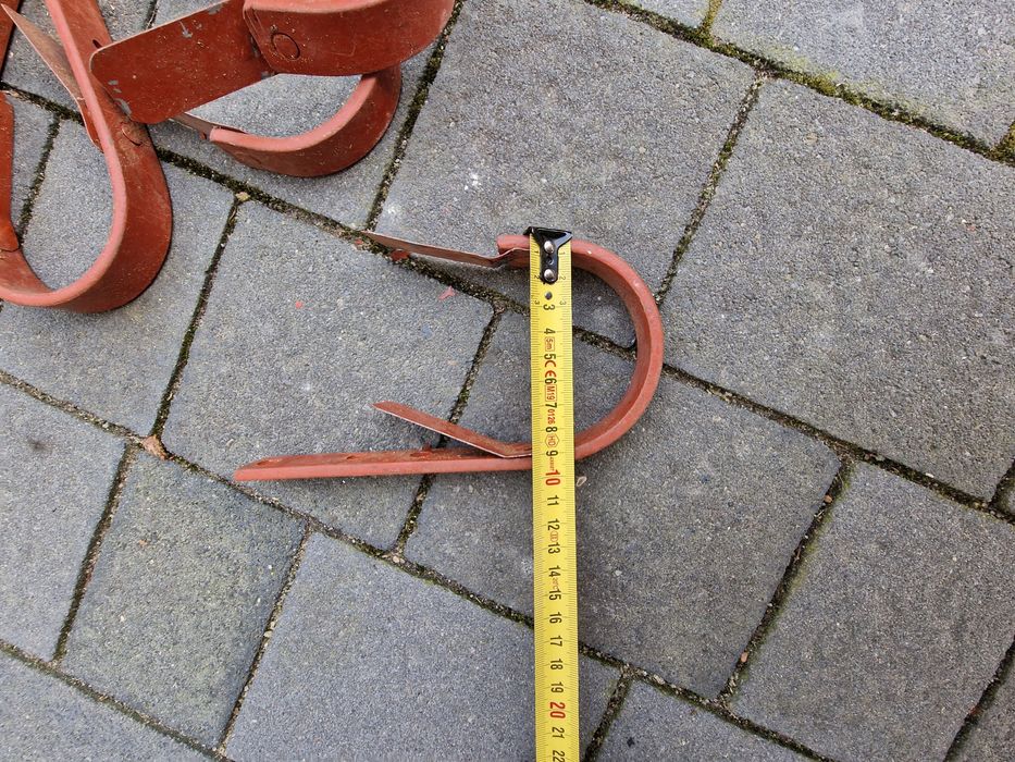 Sprzedam uchwyty do mocowania rynien