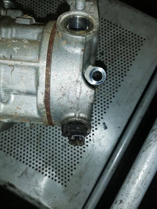 Sprężarka kompresor klimatyzacji Opel Corsa E 1.0 turbo