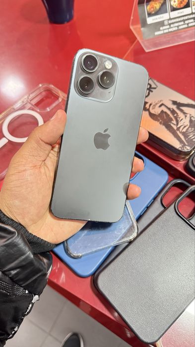 15 PRO MAX 256GB - Leia descrição