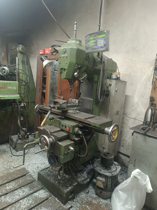 Вертикальний фрезерний станок вф91