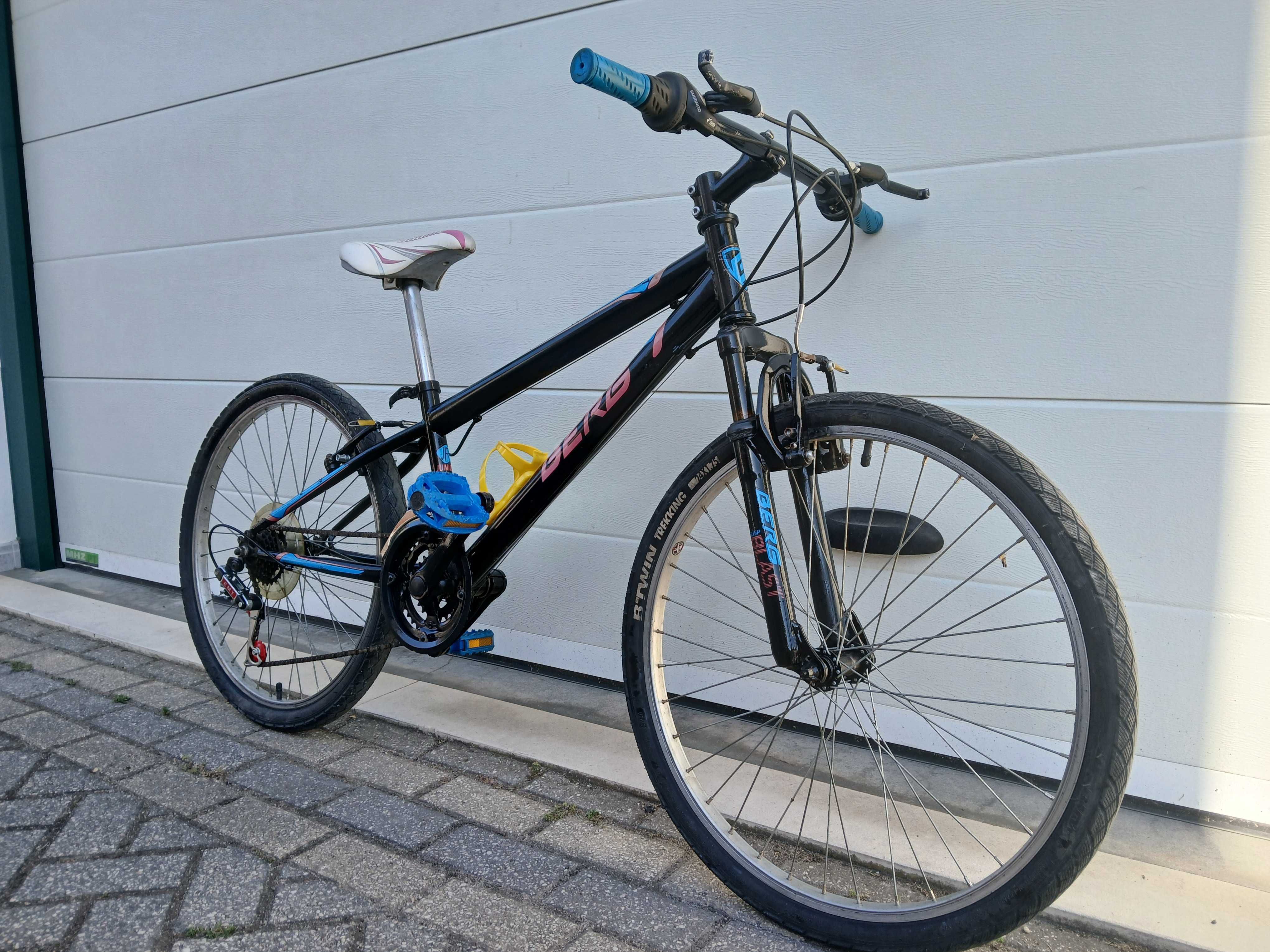 Bicicleta BERG roda 24 e 18 velocidades