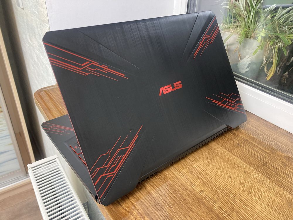 Asus Tuf I7 8750H/16/SSD/15.6 IPS/GTX 1060