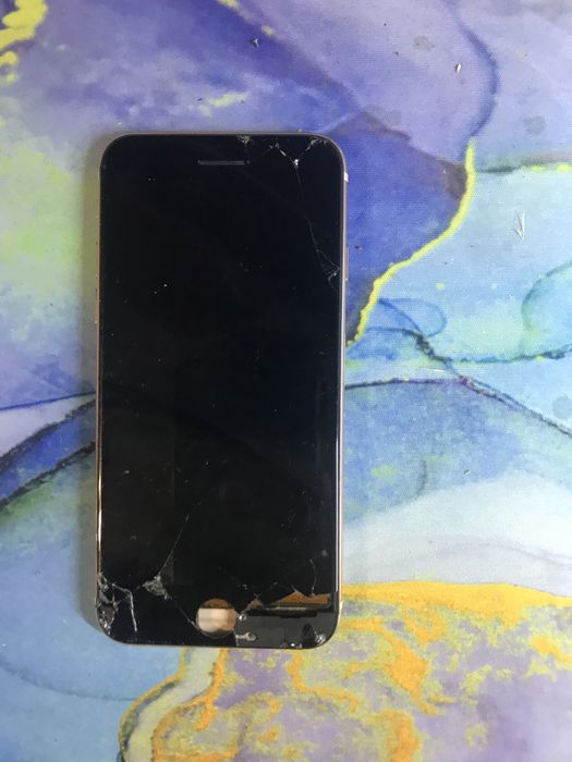 Продам айфон 7 8 та айфон x на запчастини