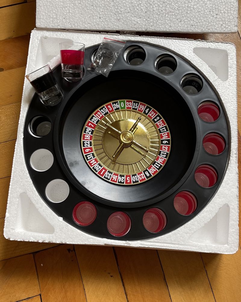 Настільна гра Алко Рулетка Drinking Roulette Set 16 чарок