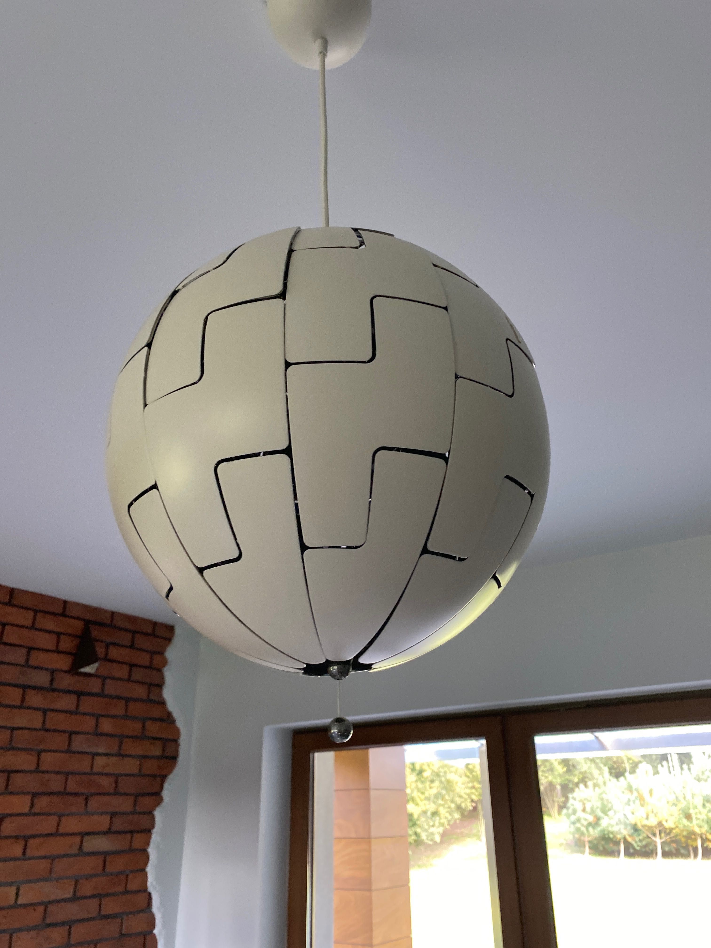 Żyrandol IKEA biały