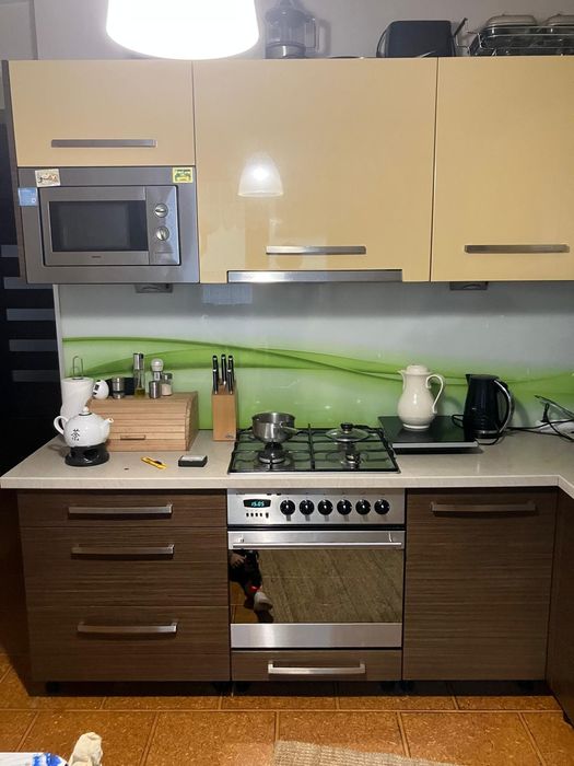 Meble kuchenne z wyposazeniem