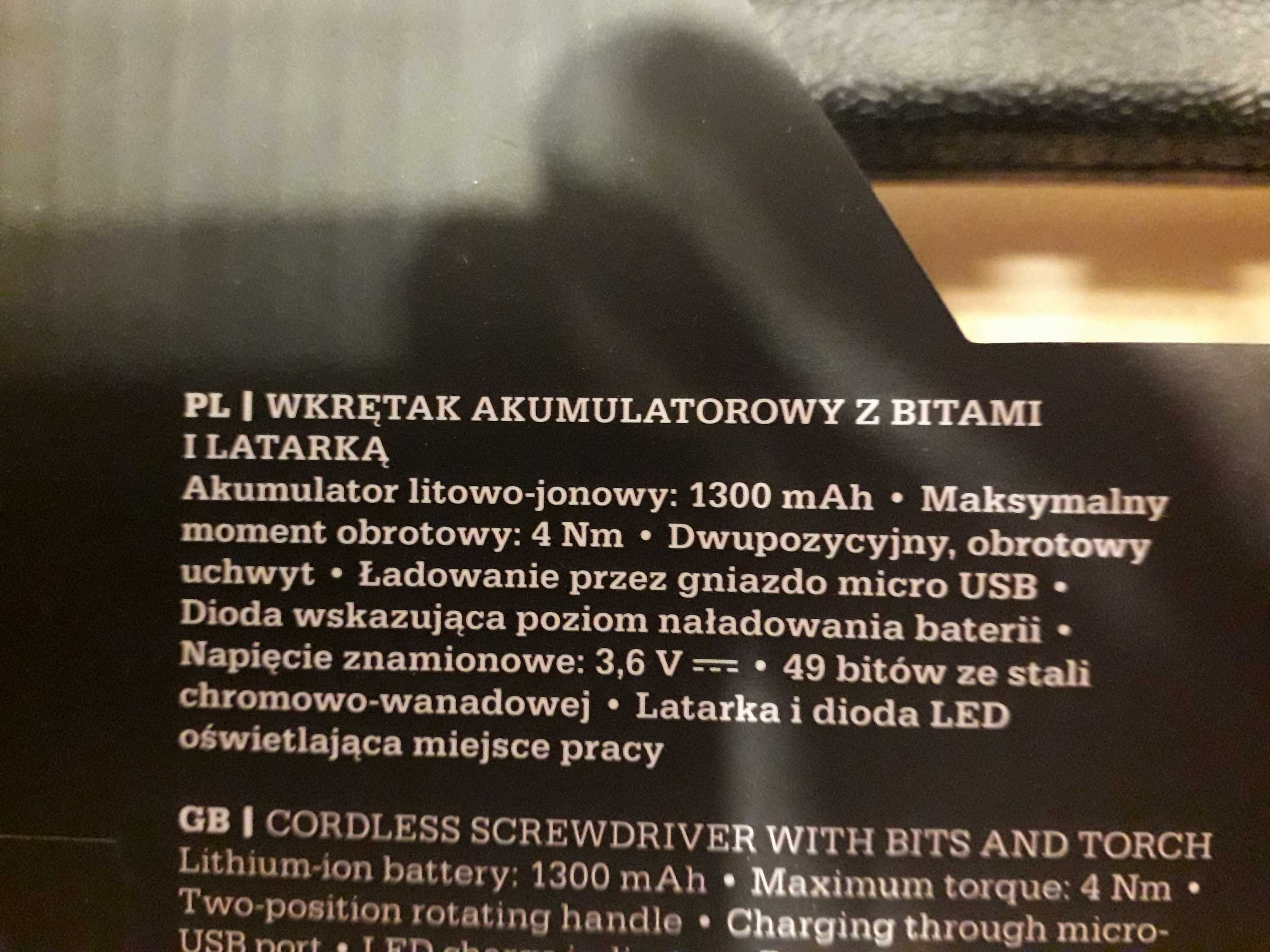 Wkrętak akumulatorowy USB z latarką 49 bitów + walizeczka