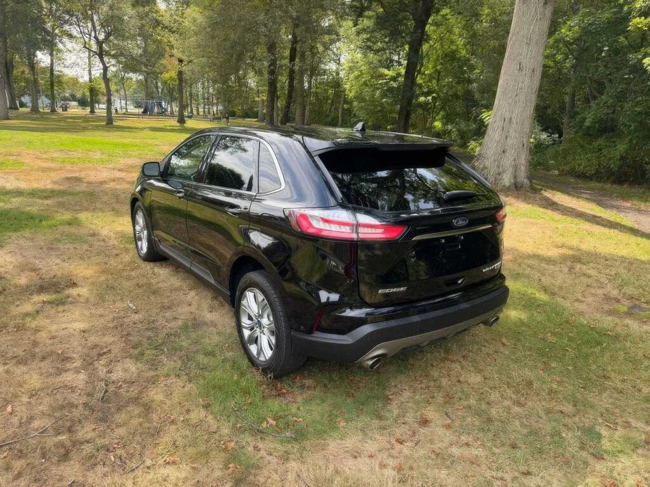 Ford Edge Titanium      2019