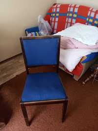 Stol z krzeslami