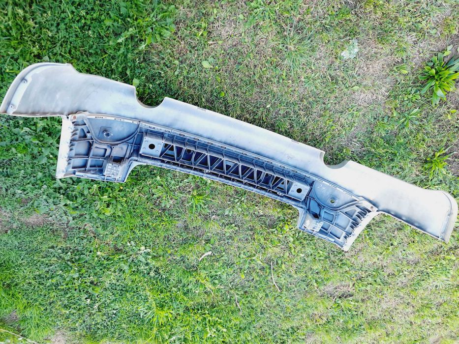 LY1X Audi A4 B6 sedan zderzak tył na 2 rury wydechowe V6 PDC