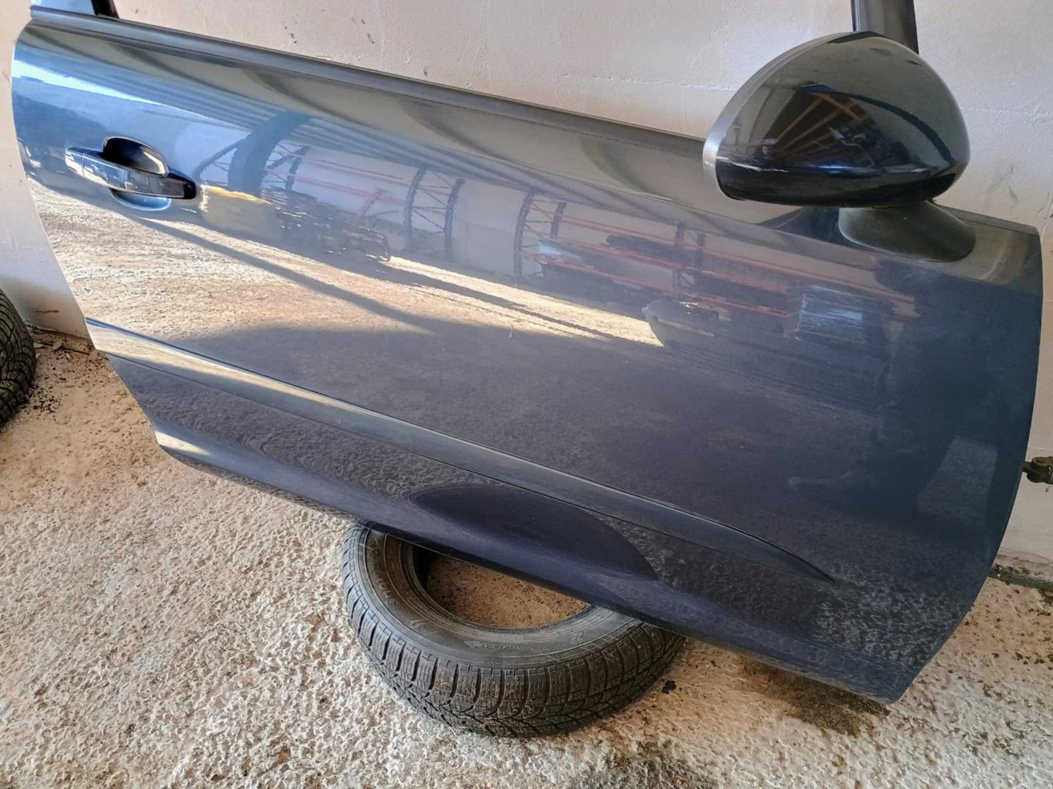Drzwi Prawy Przód Prawe Przednie Opel Corsa D 3D KOD LAKIERU Z168