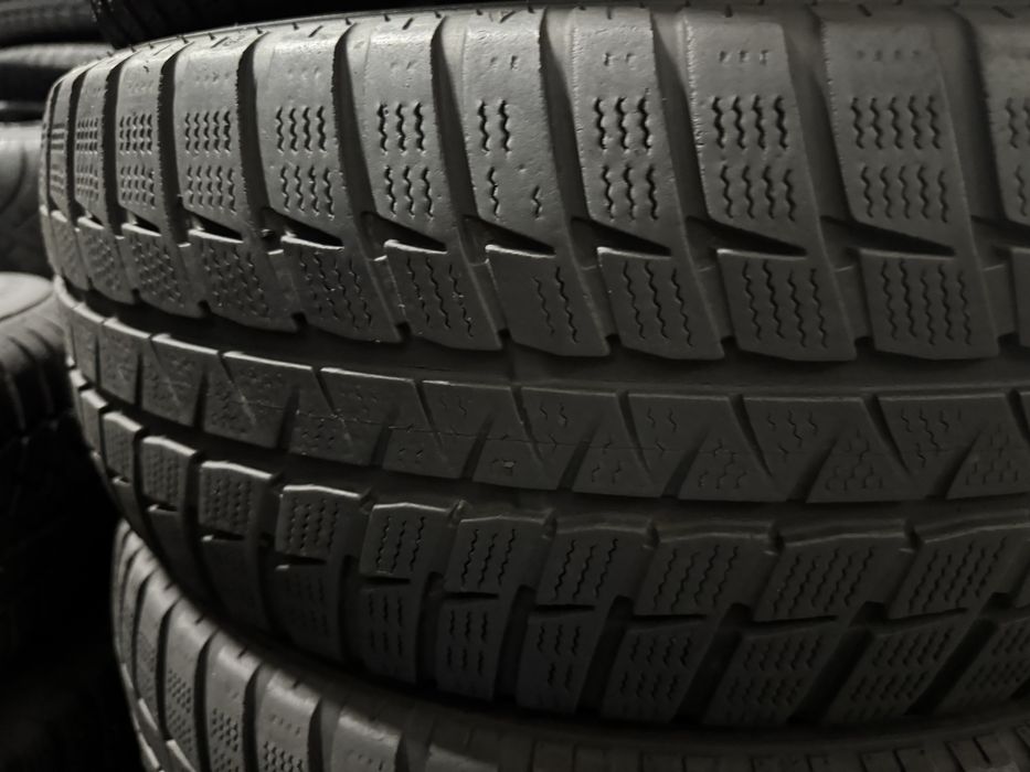 шини б.у зима 225/55 R18 Falken Eurowinter HS449 склад резини