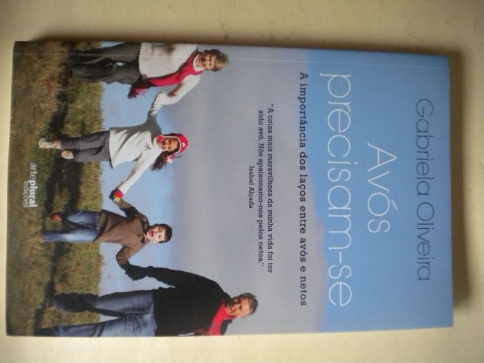 Avós precisam-se de Gabriela Oliveira