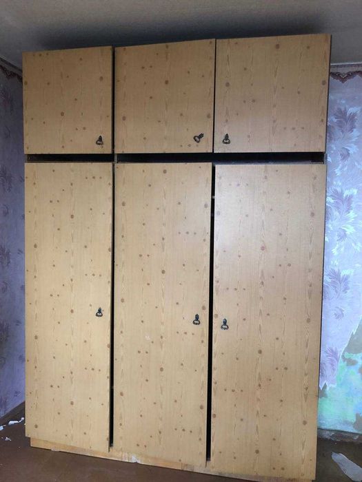ШАФА шкаф Б/У в хорошому стані 240/170 см, САМОВИВІЗ.