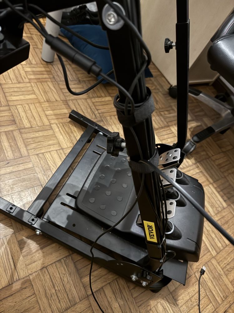 logitech g920 com travão de mão e estrutura