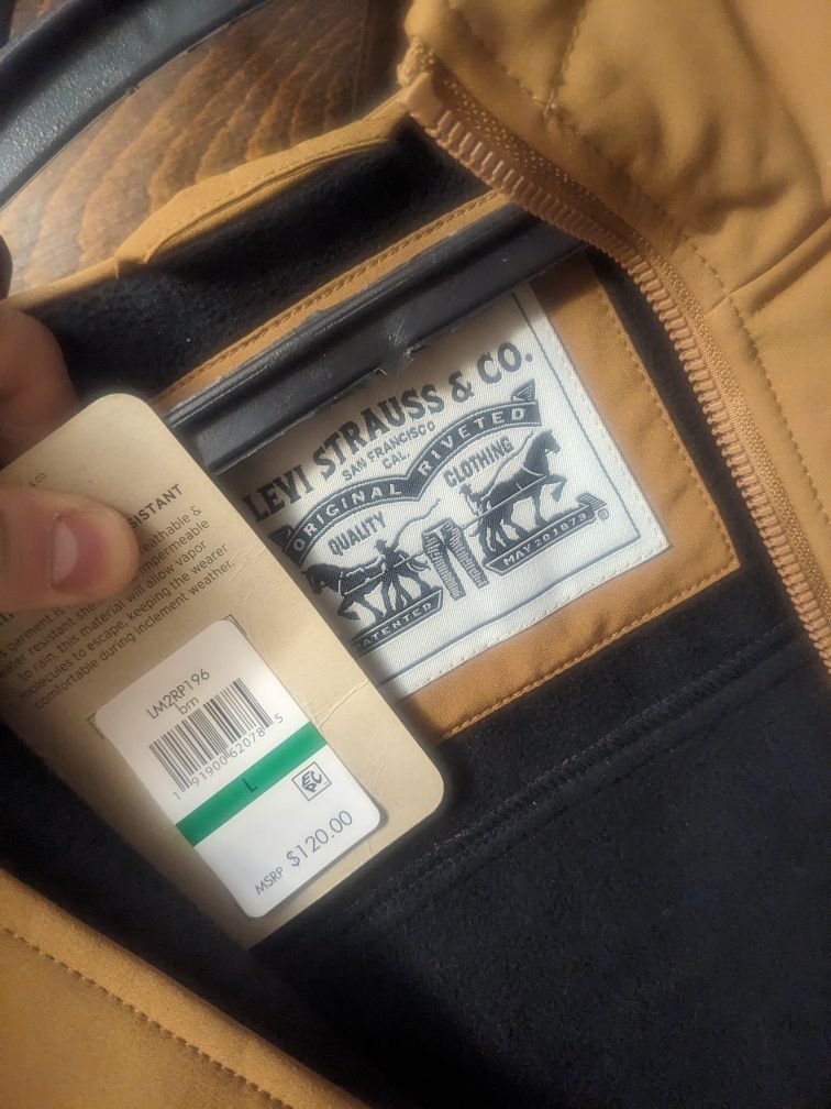Куртка Levis Softshell Jacket (L)
