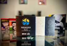 SNK Neo Geo Mini Arcade + 2 Neo Geo Mini Gamepads
