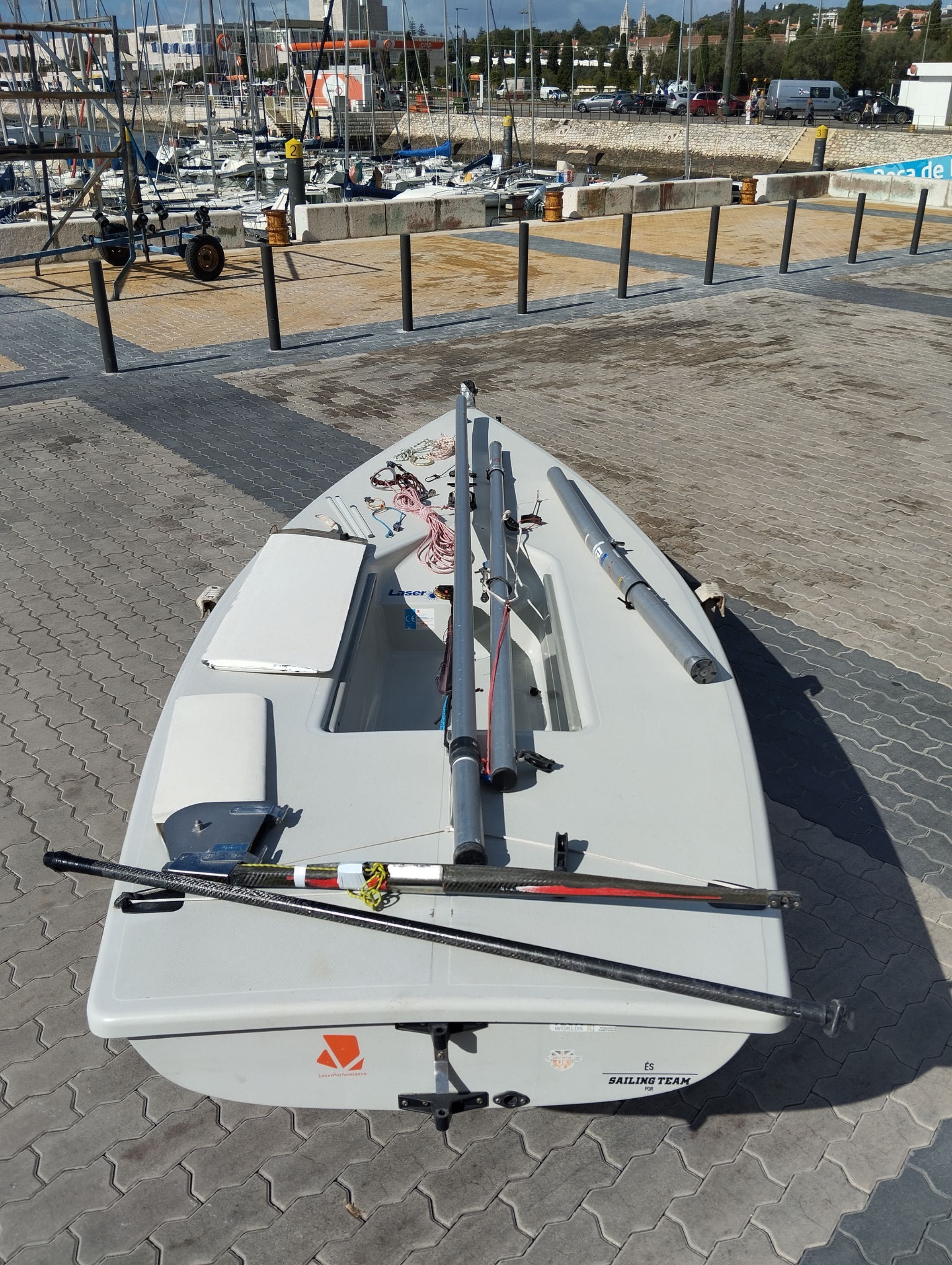 Barco vela Laser ILCA