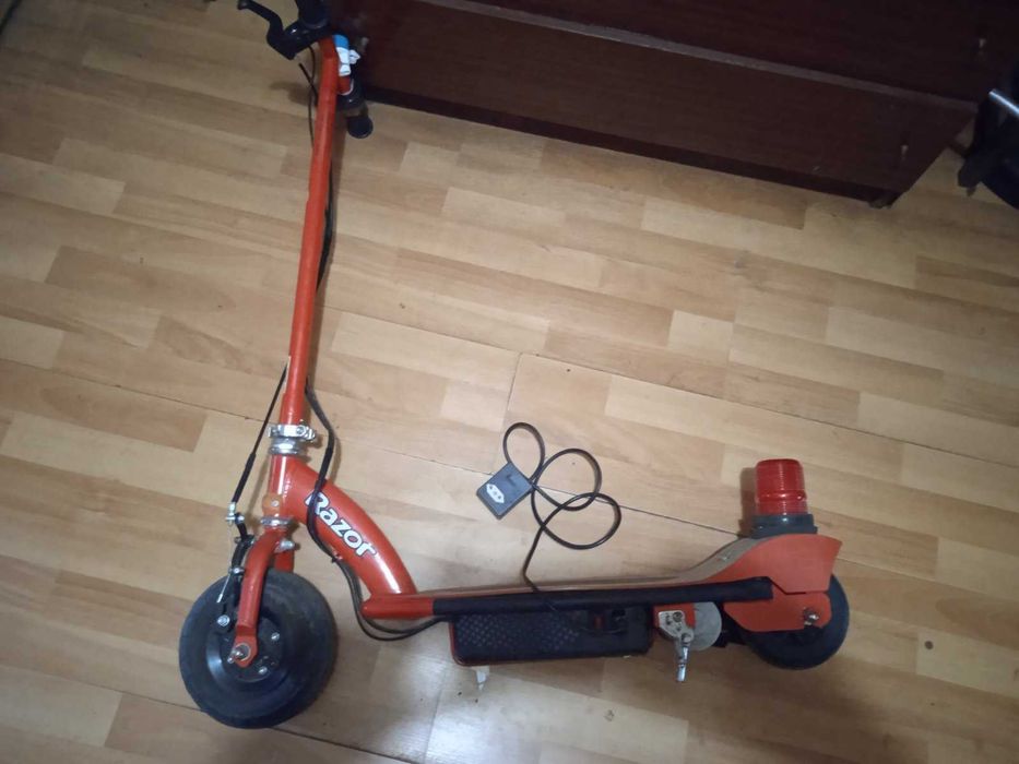 Продам електросамокат