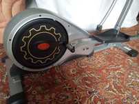 Orbitrek firmy Iron Body.