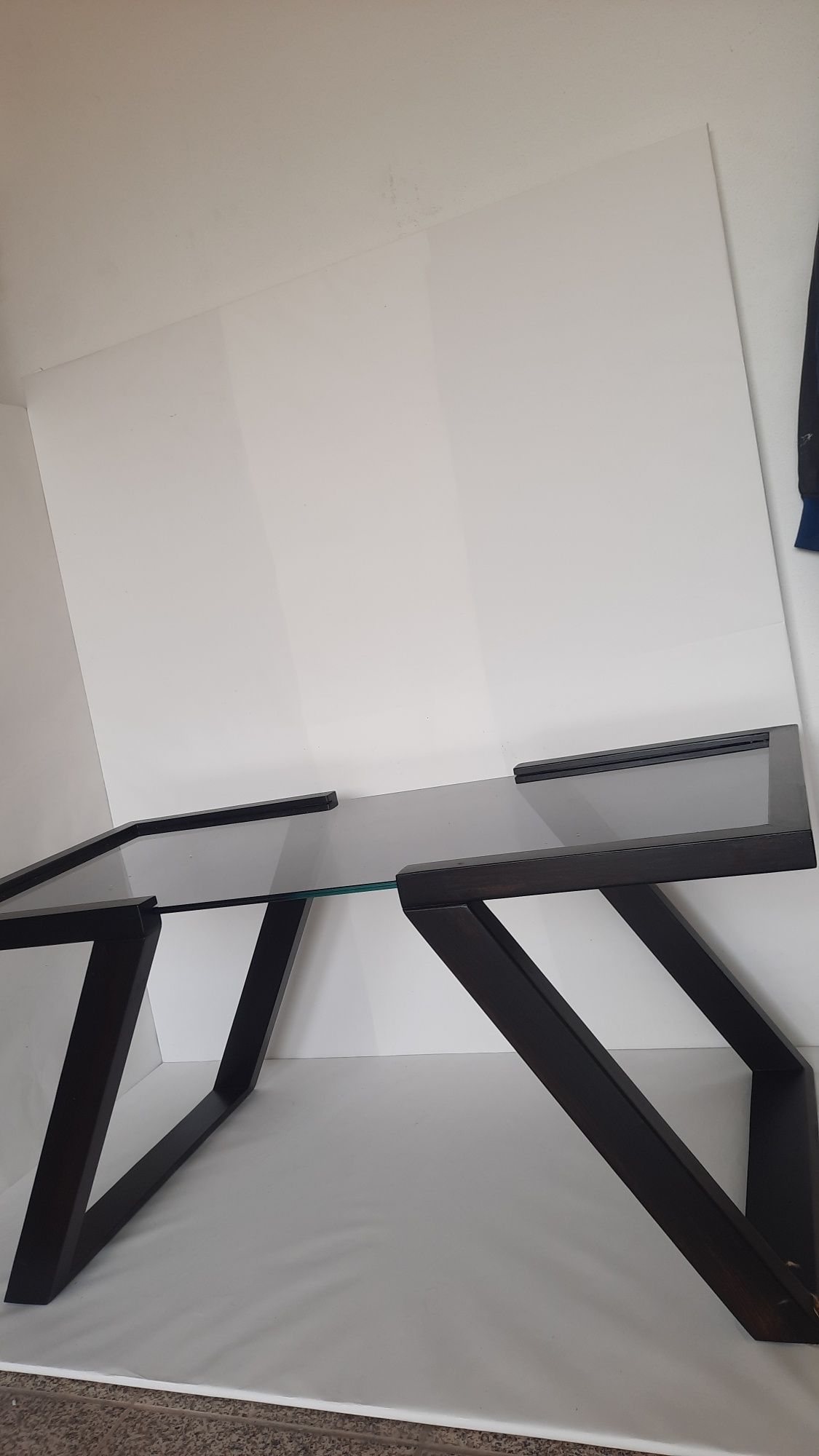 Mesa de centro madeira e vidro temperado