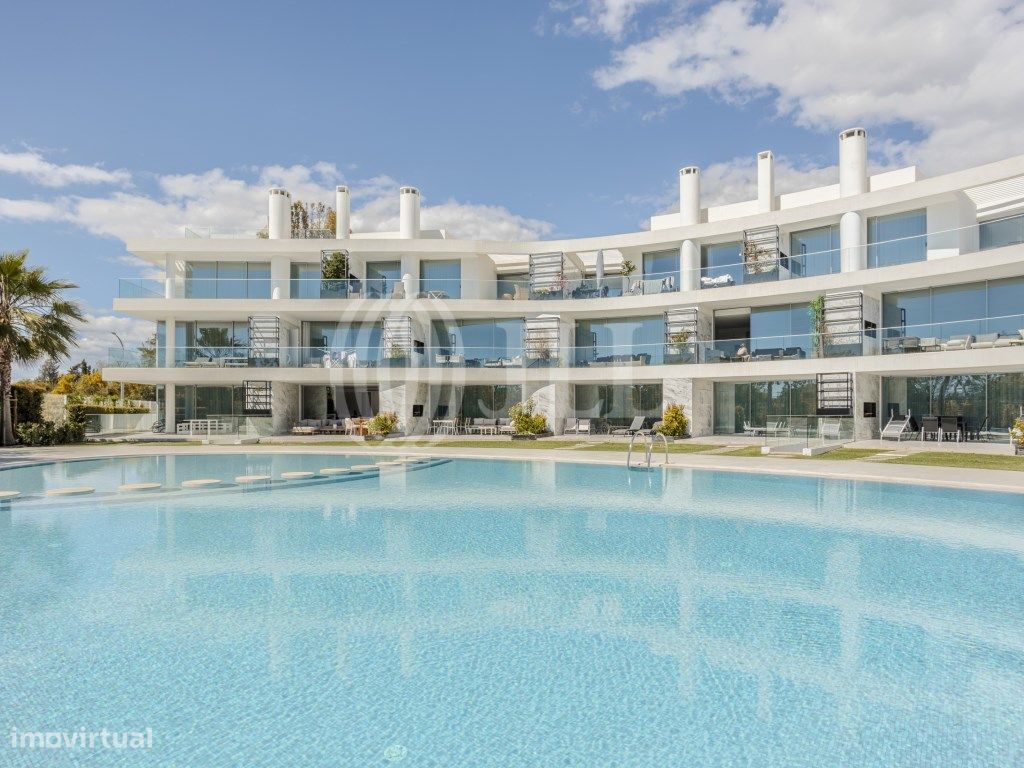 Apartamento T2 com garagem no LAKE 24, em Vilamoura, Algarve