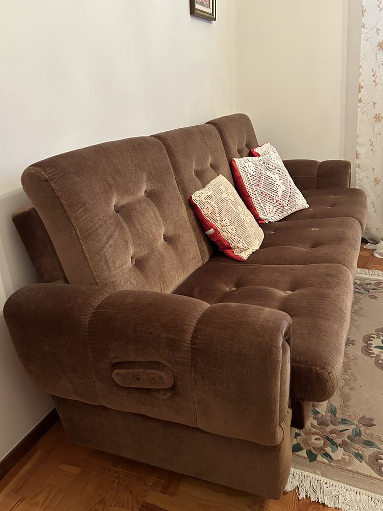 Sofá-cama 3 lugares veludo castanho