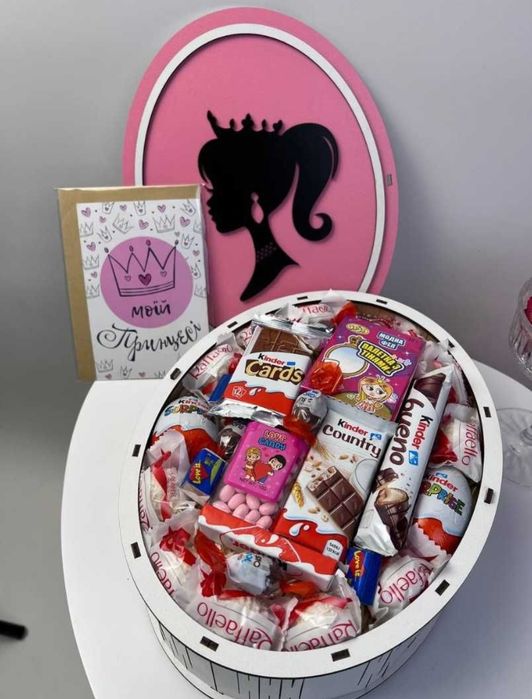 Подарунок дівчині Солодкий бокс подарунок на день народження