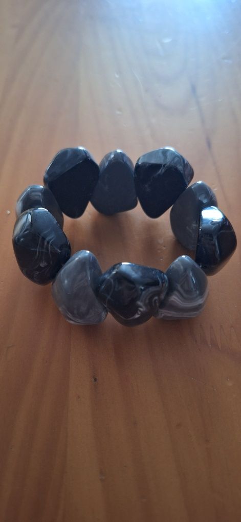 Pulseiras vários formatos e cores