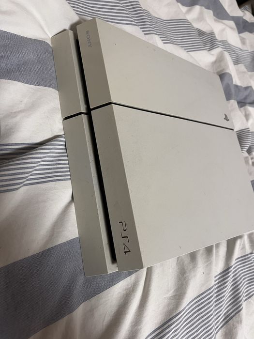 playstation 4 bialy
