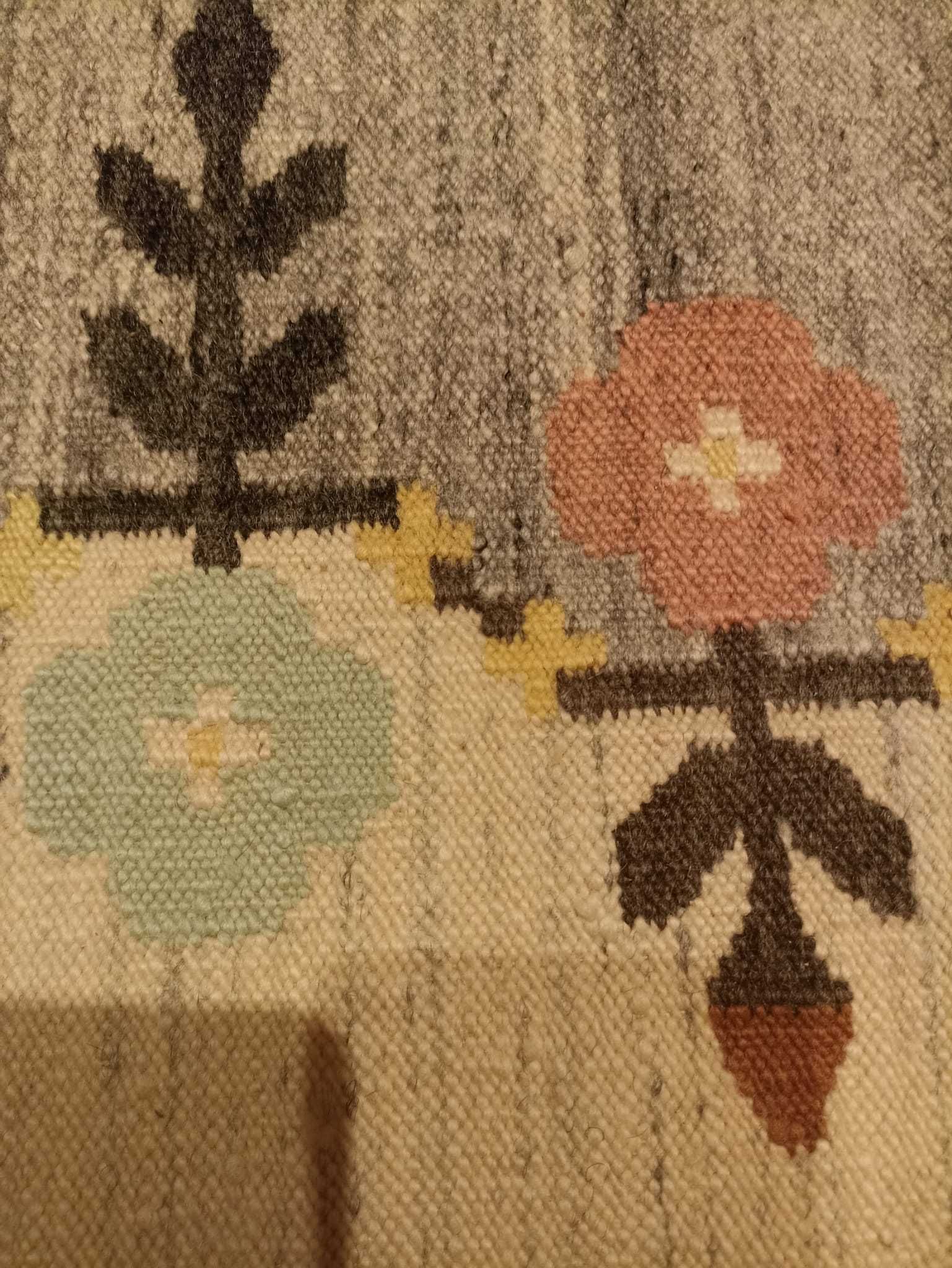 Kilim Różyczka cepelia dywan Januszkowska