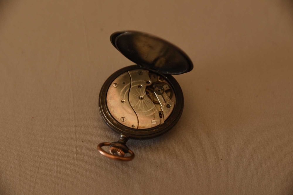 Antigo relogio de bolso Fenianos